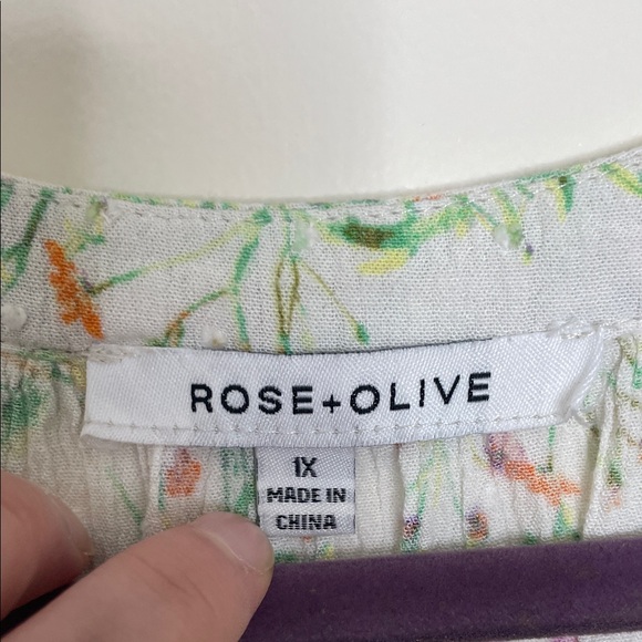 Rose & Olive White Floral Blouse - Picture 2 of 4